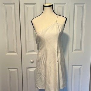 NWOT Cult Gaia Off the shoulder mini white dress size 12 NEW one shoulder
